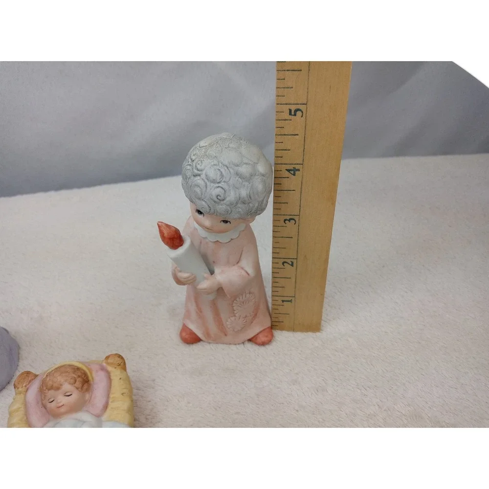 Nativity Scene Figurines Set of 4‎ Baby Jesus Candle Lamb Christmas Display